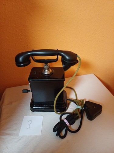 Altes telefon mit kurbel - telefon,