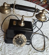 Altes, antikes Telefon L.M